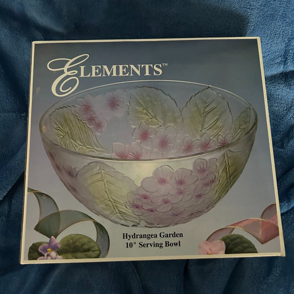 New KIG (Indonesia)  Elements Hydrangea Garden 10” Serving Bowl VTG in box